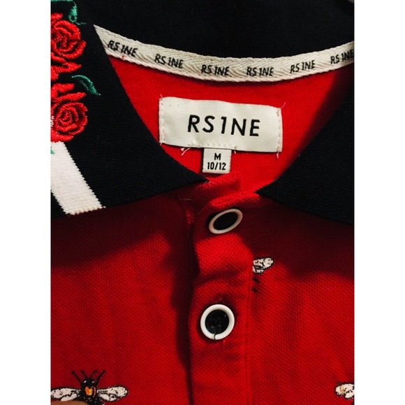 Boys Red bee 🐝 print shirt - Picture 3 of 3